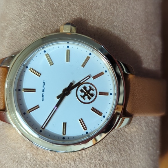 Tory Burch Watch - Picture 3 of 6